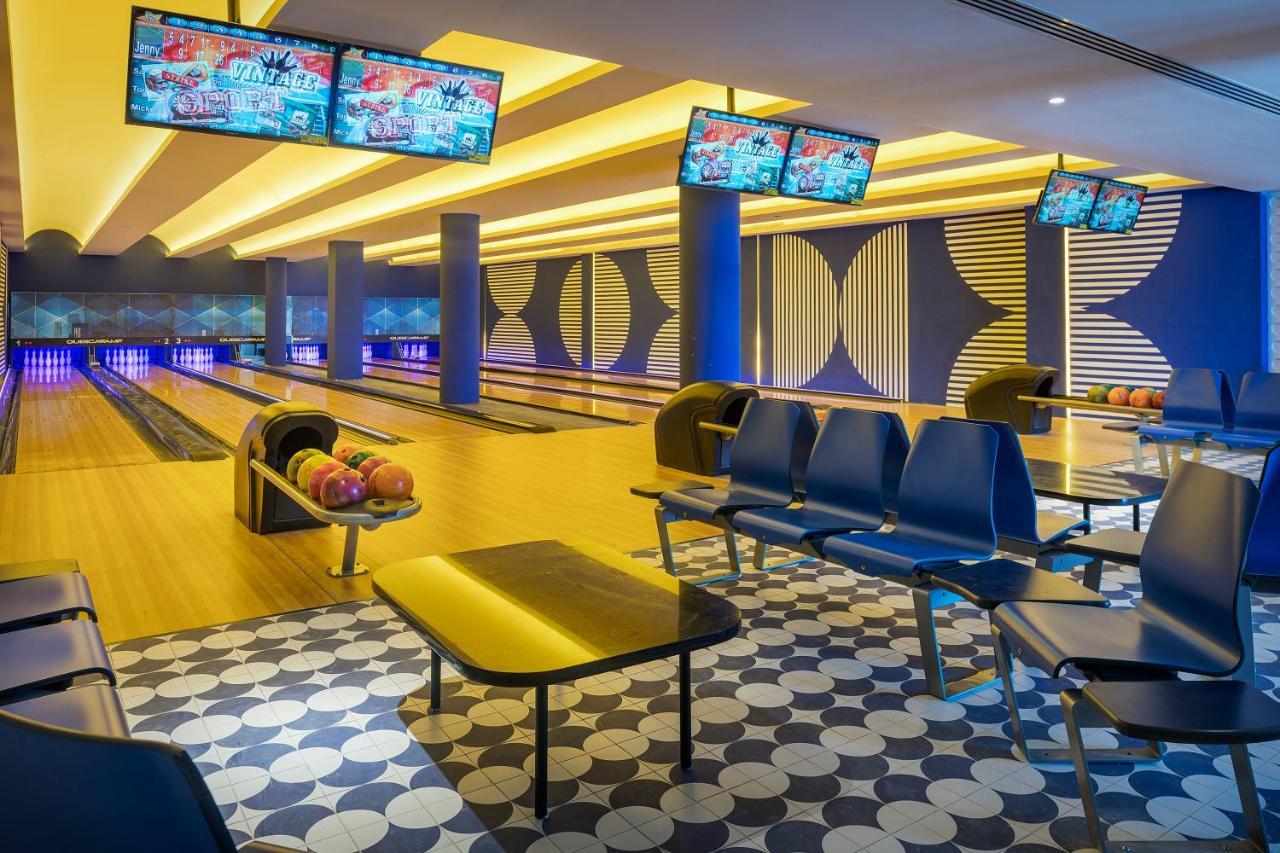 מלון Spring Rises Ocean Eden Bay (Adults Only) מראה חיצוני תמונה Bowling Alley