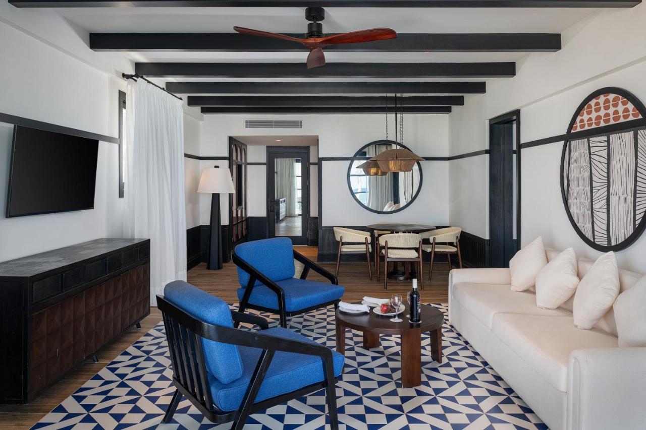 מלון Spring Rises Ocean Eden Bay (Adults Only) מראה חיצוני תמונה A suite at the hotel