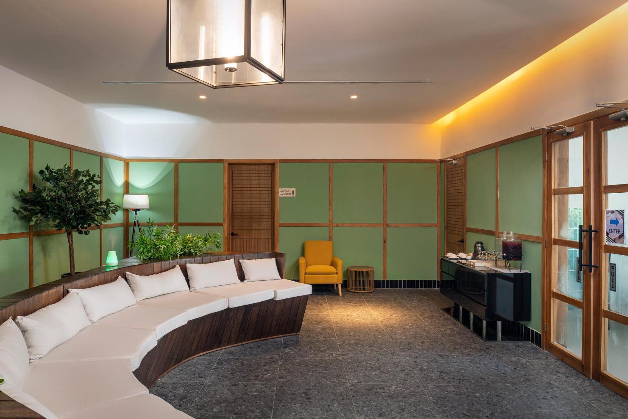 מלון Spring Rises Ocean Eden Bay (Adults Only) מראה חיצוני תמונה The Green Room