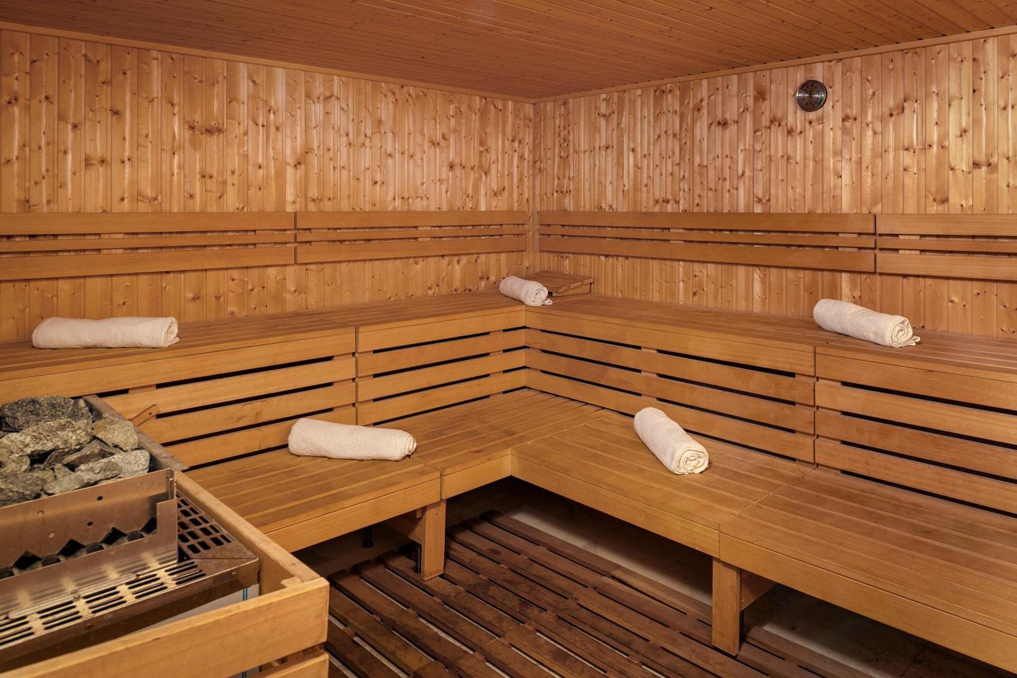 מלון Spring Rises Ocean Eden Bay (Adults Only) מראה חיצוני תמונה A Finnish sauna
