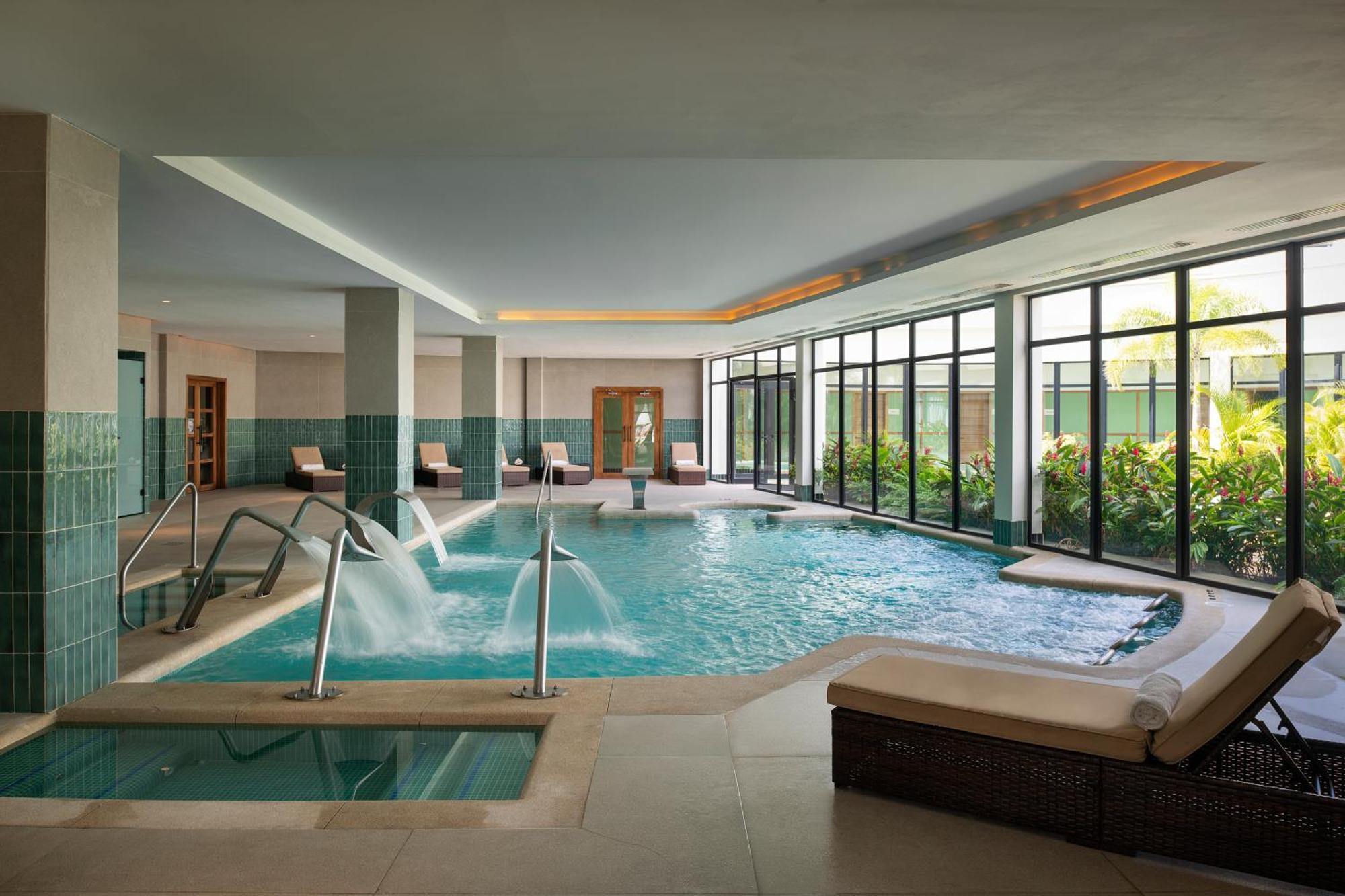 מלון Spring Rises Ocean Eden Bay (Adults Only) מראה חיצוני תמונה Spa at the Sheraton Maldives Resort & Spa